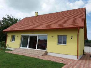 Ferienhaus in Fonyd mit Terrasse und Grill
